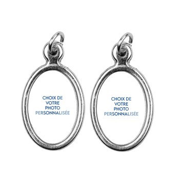 Médaille métal couleur argentée ovale H. 1,5 cm + 2 résines personnalisées