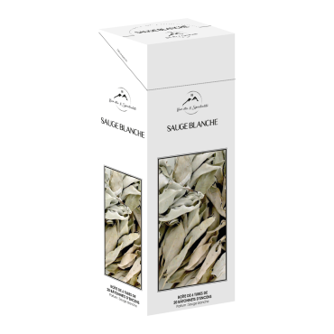 Boite de 6 tubes de 20 batonnets d´encens, parfume aux huiles essentielles.