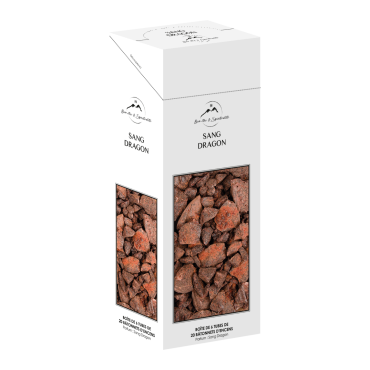 Boite de 6 tubes de 20 batonnets d´encens, parfume aux huiles essentielles.