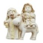 Sainte Famille avec cheval en résine H. 9 cm en boite.