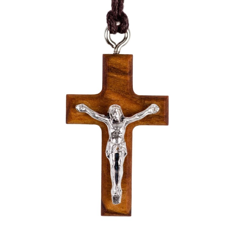 Croix de cou en bois d´olivier avec Christ metal couleur argentee H. 4 cm et cordon cuir 70 cm.