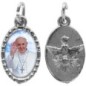 Médaille ovale métal argenté, rebord torsadé, résine. H : 1,5 cm. Différents Saints disponibles.