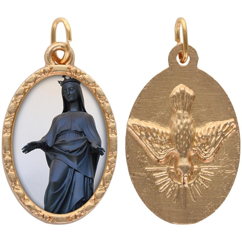 Médaille ovale métal doré, rebord torsadé, résine. H : 2,5 cm. Différents Saints disponibles.
