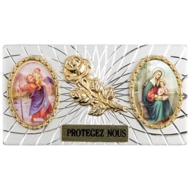 Plaque auto forme rectangle en alu striée H. 3 x 5,5 cm avec rose plus 2 résines, plusieurs saints.