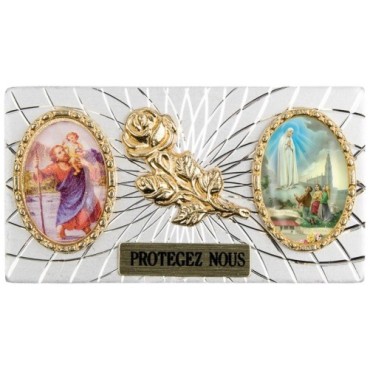 Plaque auto forme rectangle en alu striée H. 3 x 5,5 cm avec rose plus 2 résines, plusieurs saints.