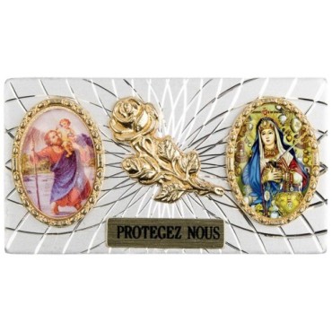 Plaque auto forme rectangle en alu striée H. 3 x 5,5 cm avec rose plus 2 résines, plusieurs saints.