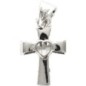 Croix de cou au centre cœur ajouré en argent 925 °/°° rhodié H 1.2 cm (0.70 g). Livrée en boîte.