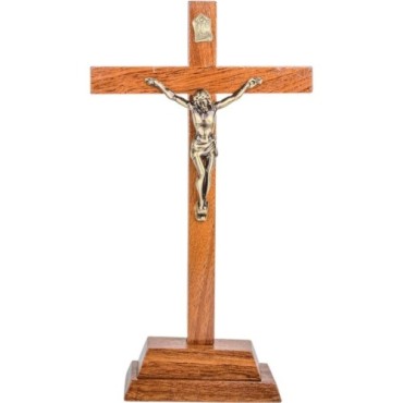 Crucifix bois marron vernis avec Christ metal bronze- sur socle.