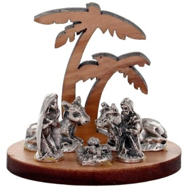 Mini nativite en bois avec sujet en metal. Differents modeles.