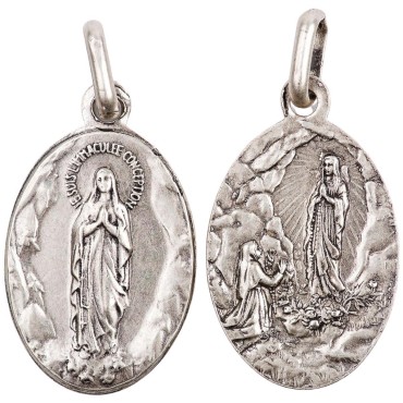 Médaille vieil argent ovale H. 1.9 cm double face ND de Lourdes / Apparition.
