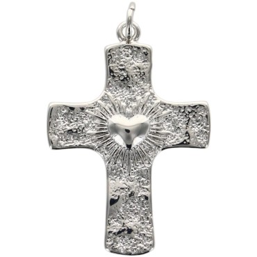 Croix de cou en laiton de couleur argenté avec l'EX-VOTO au centre, hauteur 2.7 cm.