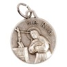 Medaille moulee ou frappee en metal couleur argentee Ø 1.8 cm. Plusieurs saints.