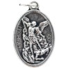 Médaille en métal couleur argentée forme ovale H. 2,2 cm. Plusieurs saints.