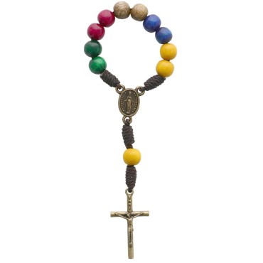 Dizainier des missions sur corde marron, grains bois Ø 6 mm, croix avec Christ.
