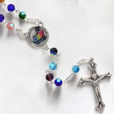 Chapelet grains verre multicolores du Jubilé de l'Espérance a facettes, Ø 6 mm sur chaine, croix avec Christ..