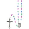 Chapelet grains semi-cristal, Ø 7 mm, chaine couleur argentée, longueur au cœur 33 cm, croix avec Christ plus boite..