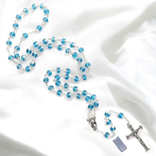 Chapelet grains en cristal Ø 8 mm sertis d une coupelle sur chaine, Croix avec Christ.
