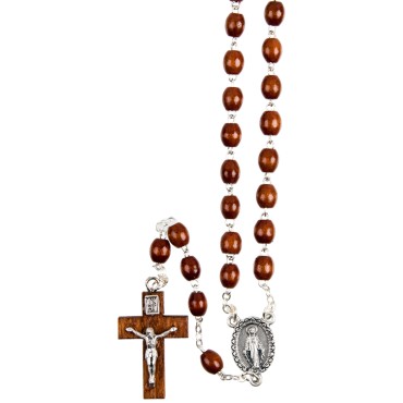 Chapelet grains en bois marron, Ø 7 mm, chaine couleur argentée, longueur au cœur 33 cm, croix bois avec Christ..