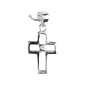 Croix de cou évidée en argent 925 °/°° avec pierres OZ au centre H. 1,5 cm (0,45 g). Livrée en boite.
