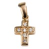 Croix de cou en plaqué or avec pierres OZ à l'intérieur – H. 1,4 cm. Livrée en boîte..