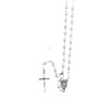 Chapelet grains nacres, Ø 5 mm, chaine couleur argentée avec fermoir, longueur au cœur 28 cm, croix avec Christ plus boite..