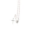 Chapelet grains nacres, Ø 5 mm, chaine couleur argentée avec fermoir, longueur au cœur 28 cm, croix avec Christ plus boite..