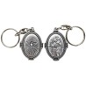 Porte-clés H. 4.5 cm en métal couleur argentée forme ovale double face, plusieurs saints..