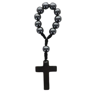 Dizainier sur corde avec grains ronds et croix en hématite Ø 7 mm..