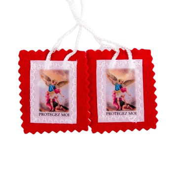 Scapulaire en tissus de saint Michel H. 4,5 x 5 cm avec cordon blanc. Livre en sachet individuel..