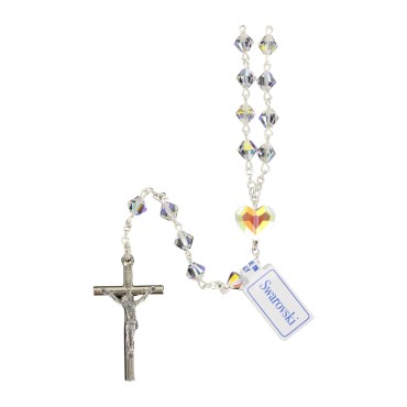 Chapelet grains cristal de Swarovski avec fermoir, Ø 7 mm sur chaine, croix avec Christ. Livre en boite..