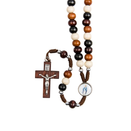 Chapelet sur corde grains en bois multicolore Ø 7 mm, longueur au cœur 22 cm, cœur résine, croix avec Christ métal..