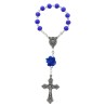 Dizainier sur chaine grains Ø 5 mm et rose, croix metal avec Christ. Disponible en differentes couleurs..