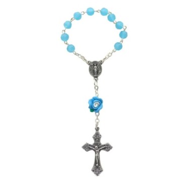 Dizainier sur chaine grains Ø 5 mm et rose, croix metal avec Christ. Disponible en differentes couleurs..