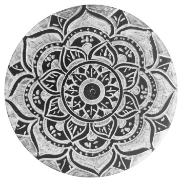 Brûle-encens en stéatite décorée pour bâtonnets, Ø 9 cm. Livré en boîte individuelle..