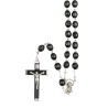 Chapelet grains en bois guilloches, Ø 7 mm, chaine couleur argentée, longueur au cœur 33 cm, croix avec Christ..
