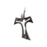 Croix de cou en argent 925 (1,44 g) de Tau avec Christ émaillé blanc – H. 2 cm. Livrée en boîte..