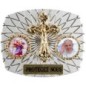 Plaque auto rectangle H. 3,5 x 4 cm arrondie en alu striée avec croix plus 2 résines, plusieurs saints.