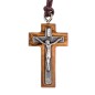 Croix de cou en bois d'olivier avec Christ métal incrusté H. 3 cm avec cordon cuir 70 cm..