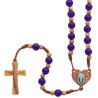 Chapelet sur corde grains en verre Ø 7-8 mm, longueur au coeur 38 cm, croix et coeur en bois d olivier. Differentes couleurs.