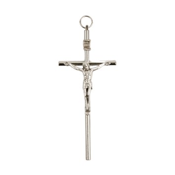 Crucifix forme tube en métal couleur argentée avec Christ - H. 10 cm..