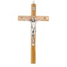 Crucifix en bois d´olivier avec Christ en métal couleur argentée.
