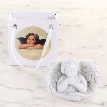 Ange gardien dans aile, hauteur 4.4 cm livre dans une pochette cadeau. Boite presentoir de 24 anges assortis..