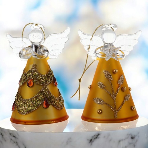 Ange en verre avec robe décorée dorée. Hauteur 8 cm. Série de 4 anges assortis.