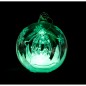 Boule de Noël en verre avec scène de nativité et lumière LED tournante. Ø 10 cm. Effet lumineux changeant.