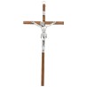 Crucifix bois fonce avec Christ metal couleur argentee - H. 16 cm..