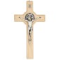 Croix de saint Benoit en bois clair, hauteur 21 cm..