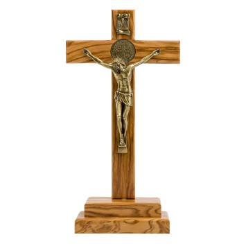 Croix de saint Benoit en bois d olivier et Christ couleur bronze avec coffret sur le socle, hauteur 28,5 cm..