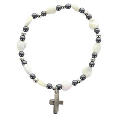 Bracelet dizainier sur élastique grains nacrés forme cœur et hématite avec croix métal..