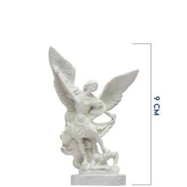 Statue fluorescente en résine de Saint Michel. Hauteur 9 cm.