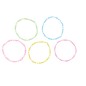 Bracelet sur élastique pour enfant, grains verre couleurs assorties Ø 2 mm avec croix métal - LOT DE 5 ASSORTIS
